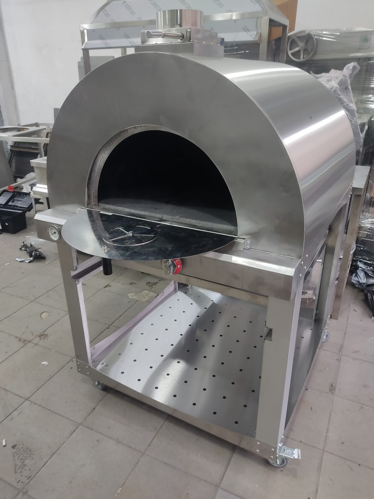 Kömürlü Paslanmaz Kubbe Fırın 60x60x70 cm